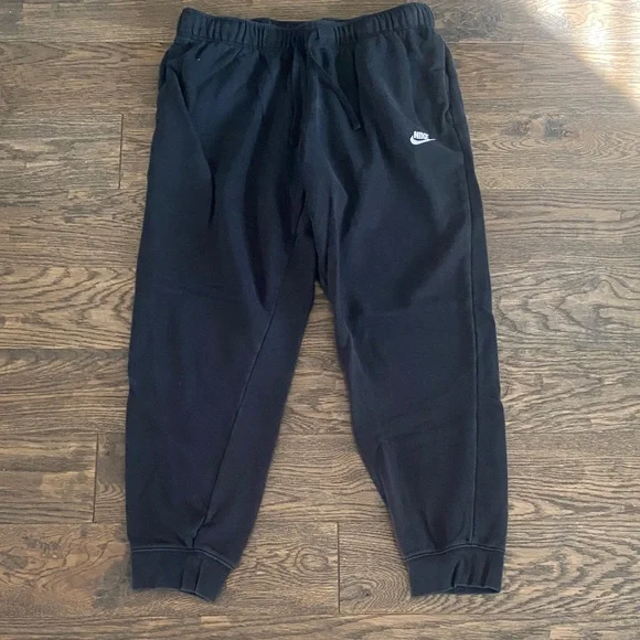Nike Black Sweatpants - Picture 3 of 4